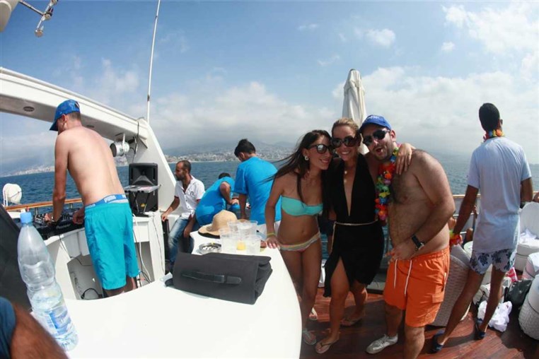 Summer Cloud 961 Boat Part 1