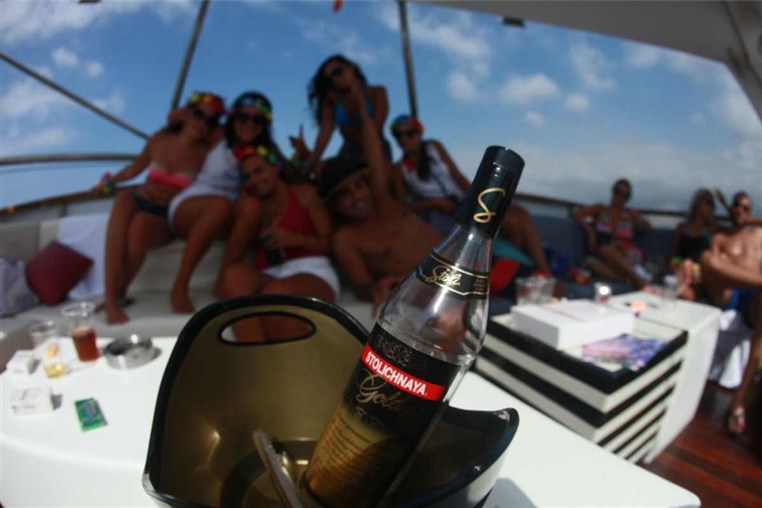 Summer Cloud 961 Boat Part 1