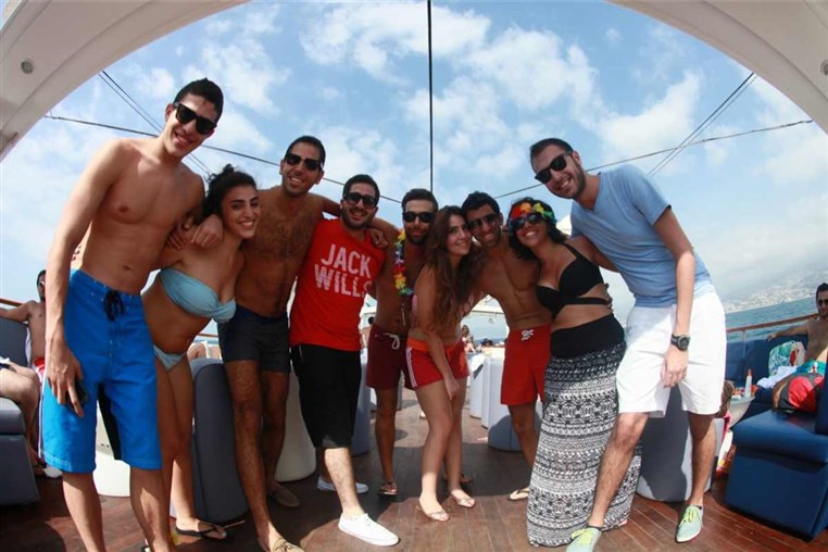 Summer Cloud 961 Boat Part 1
