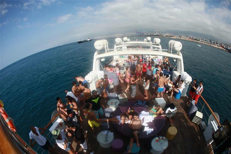 Summer Cloud 961 Boat Part 1