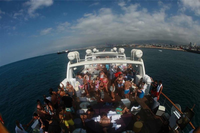 Summer Cloud 961 Boat Part 1