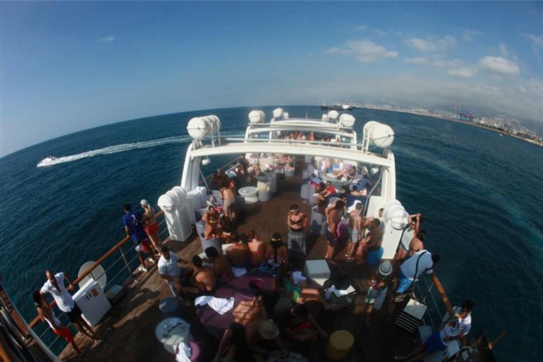Summer Cloud 961 Boat Part 1