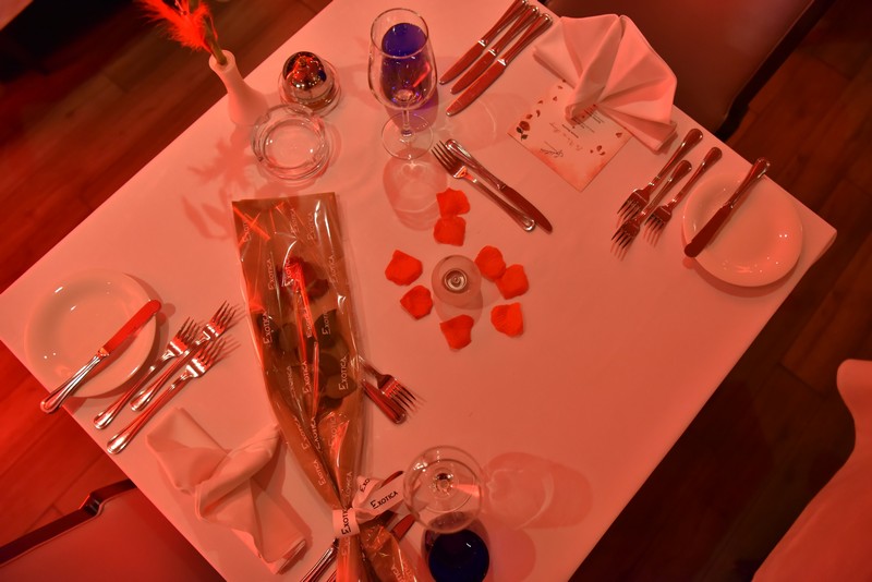 Valentine's Night at Signatures Restaurant & lounge