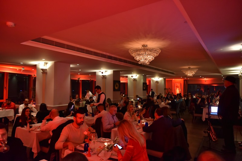 Valentine's Night at Signatures Restaurant & lounge