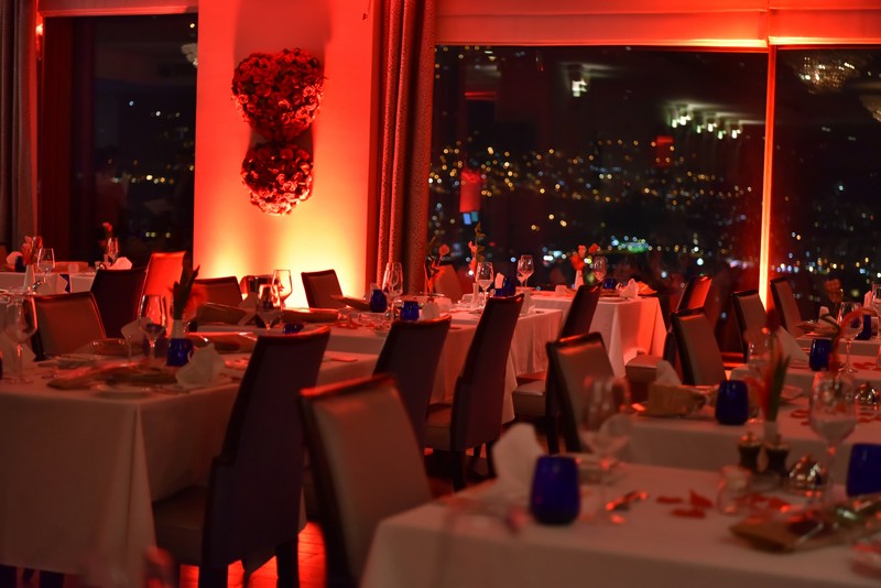 Valentine's Night at Signatures Restaurant & lounge