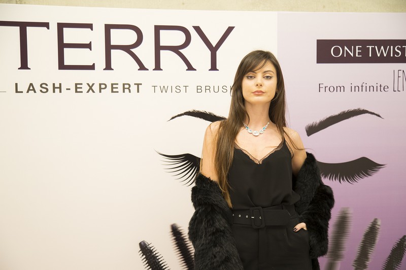 By Terry Lash-Expert Twist Brush