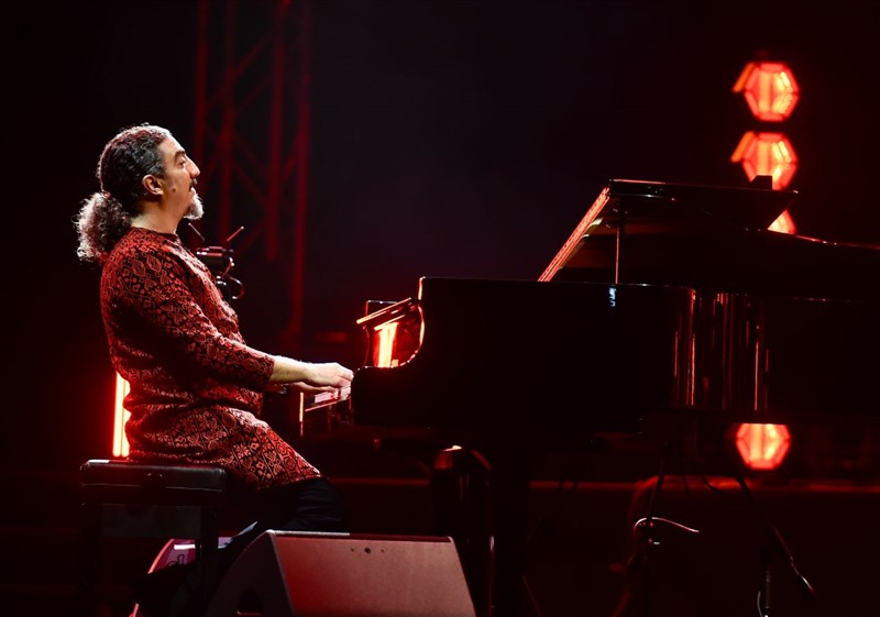 Aleph and his orchestra at Byblos Festival
