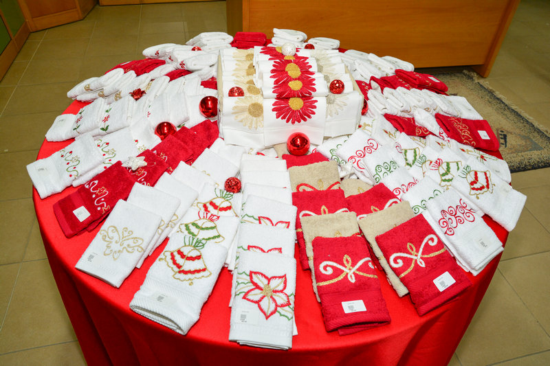 La Chaine des Amis Christmas Exhibition