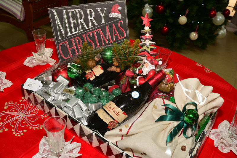 La Chaine des Amis Christmas Exhibition