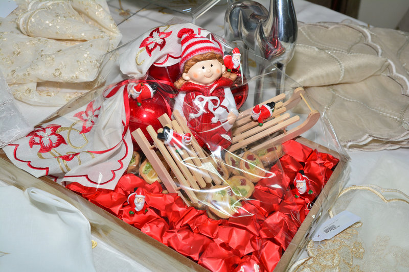 La Chaine des Amis Christmas Exhibition