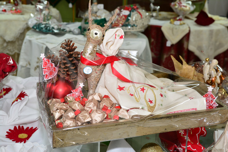 La Chaine des Amis Christmas Exhibition