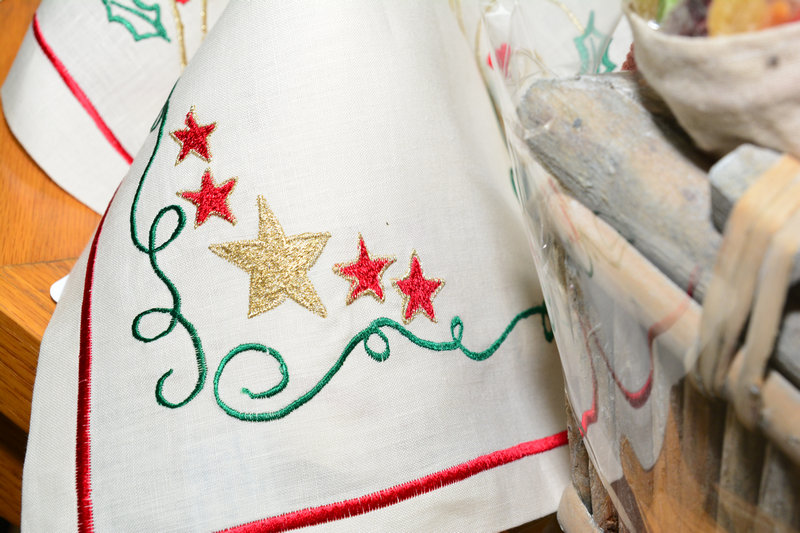 La Chaine des Amis Christmas Exhibition