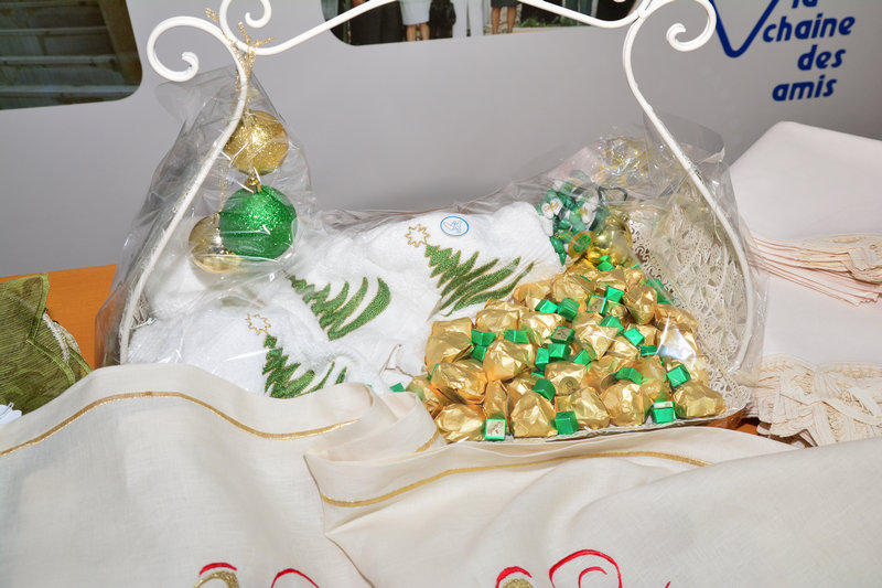 La Chaine des Amis Christmas Exhibition