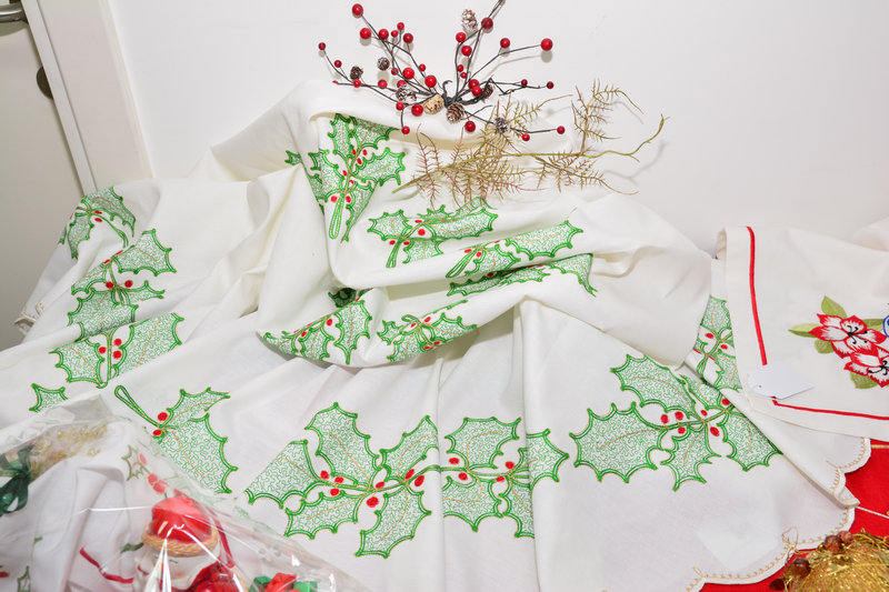 La Chaine des Amis Christmas Exhibition