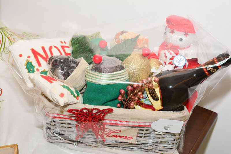 La Chaine des Amis Christmas Exhibition