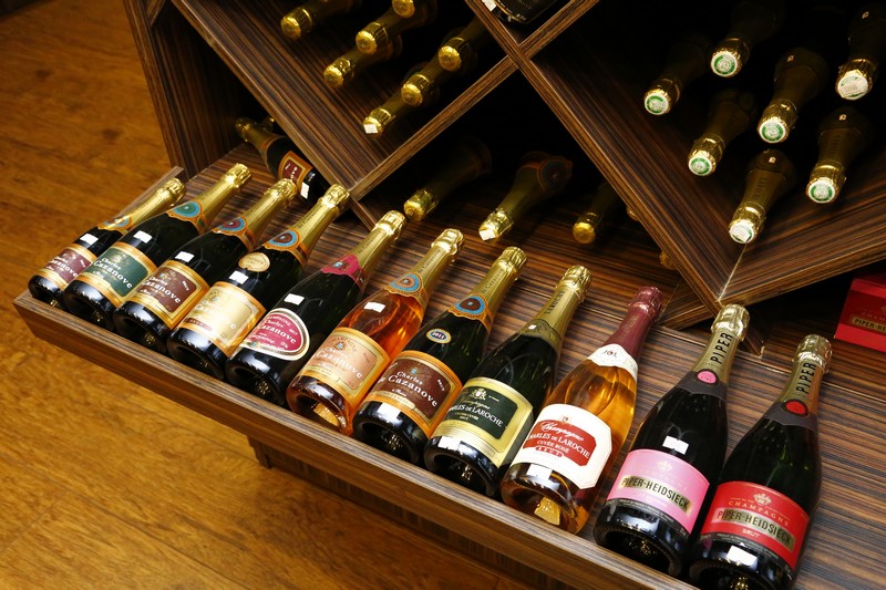 Cave a Vin-Wine tasting