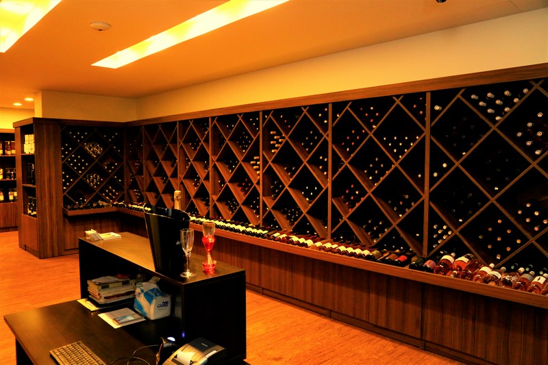 Cave a Vin-Wine tasting