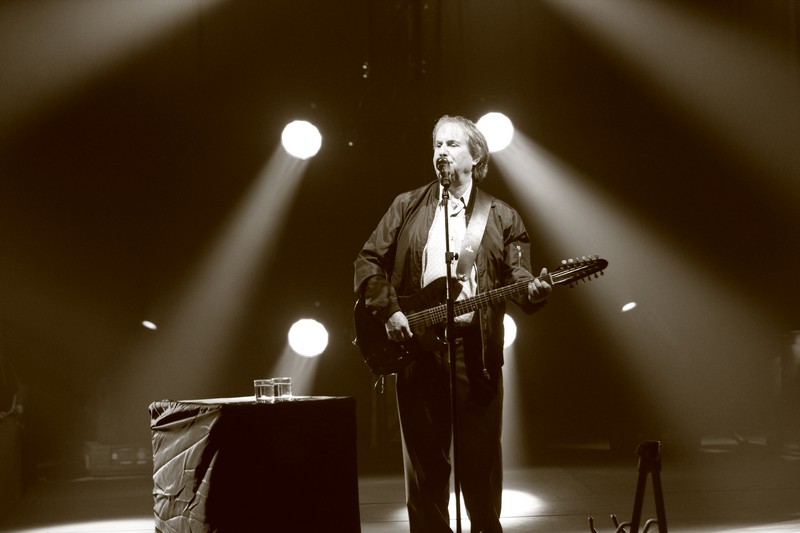 Chris de Burgh at Beirut Holidays