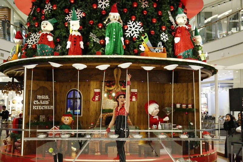 Ice Skating show at City Centre Beirut
