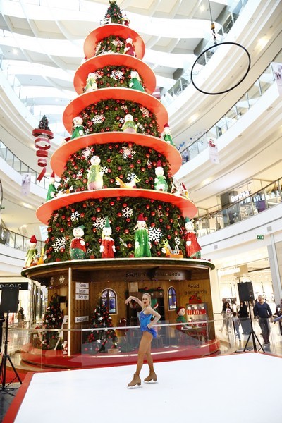 Ice Skating show at City Centre Beirut