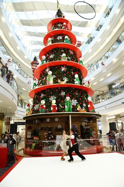 Ice Skating show at City Centre Beirut