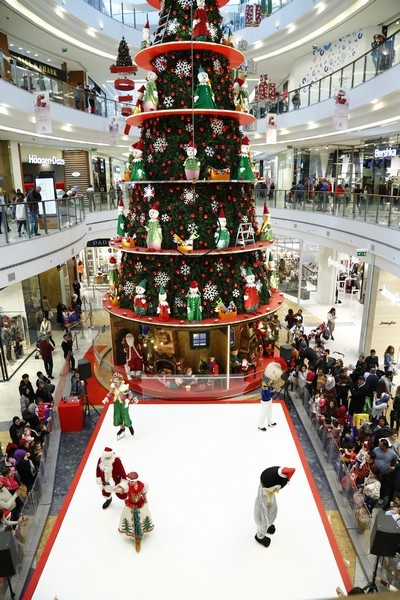 Ice Skating show at City Centre Beirut