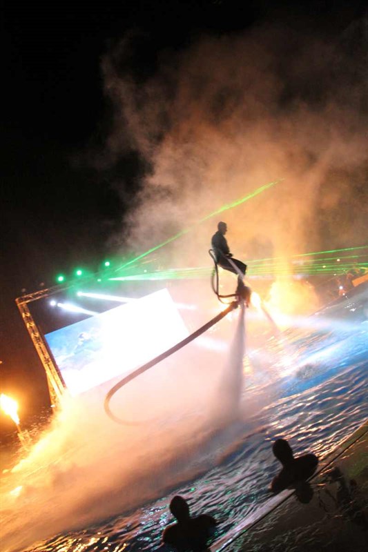 Superflying Water Show