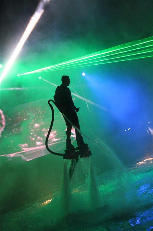Superflying Water Show