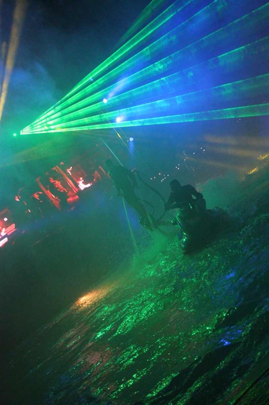 Superflying Water Show