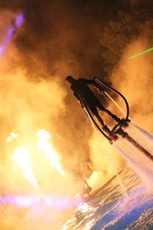 Superflying Water Show