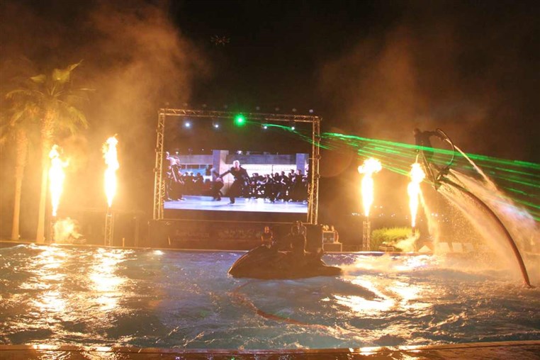 Superflying Water Show