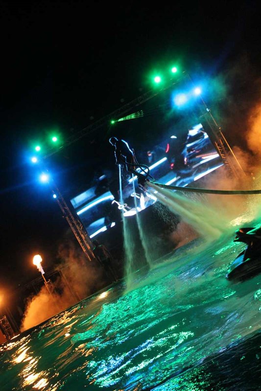 Superflying Water Show