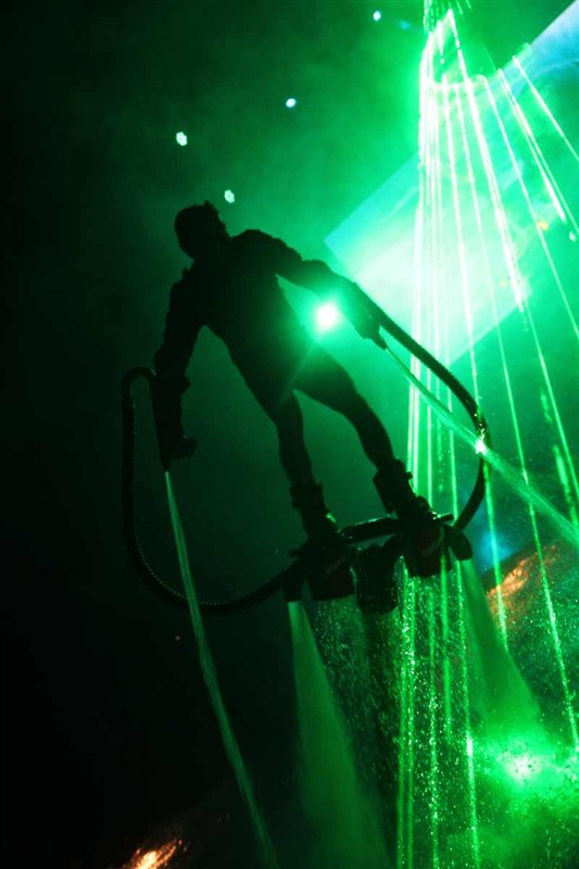 Superflying Water Show