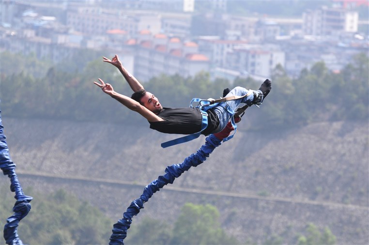 Bungee Jumping At Mocean