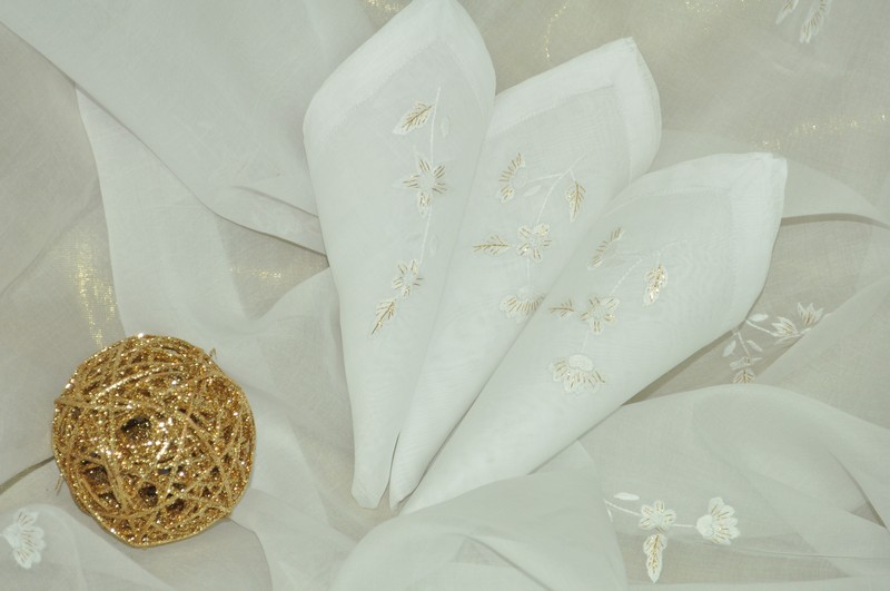 La Chaine des Amis Christmas Exhibition 