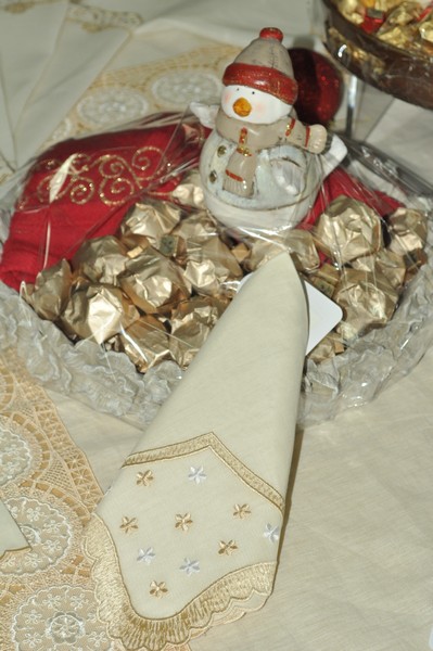 La Chaine des Amis Christmas Exhibition 