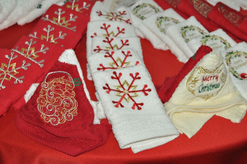 La Chaine des Amis Christmas Exhibition 
