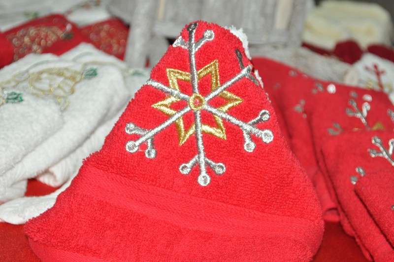 La Chaine des Amis Christmas Exhibition 