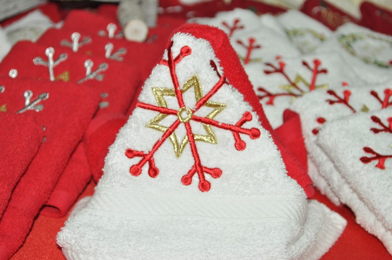 La Chaine des Amis Christmas Exhibition 
