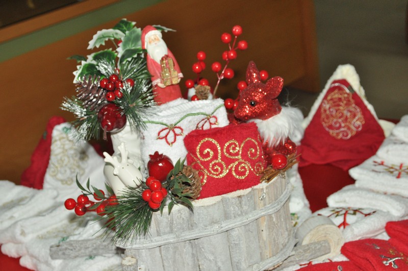 La Chaine des Amis Christmas Exhibition 