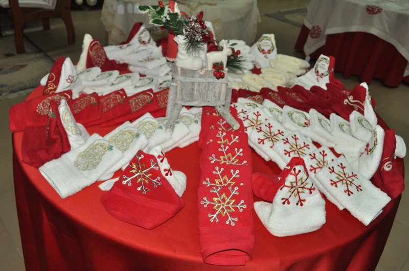 La Chaine des Amis Christmas Exhibition 