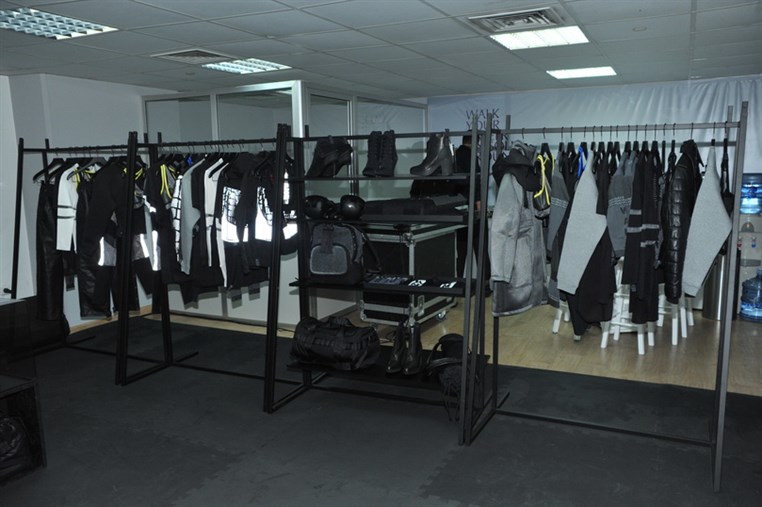  Alexander Wang x H & M Collection