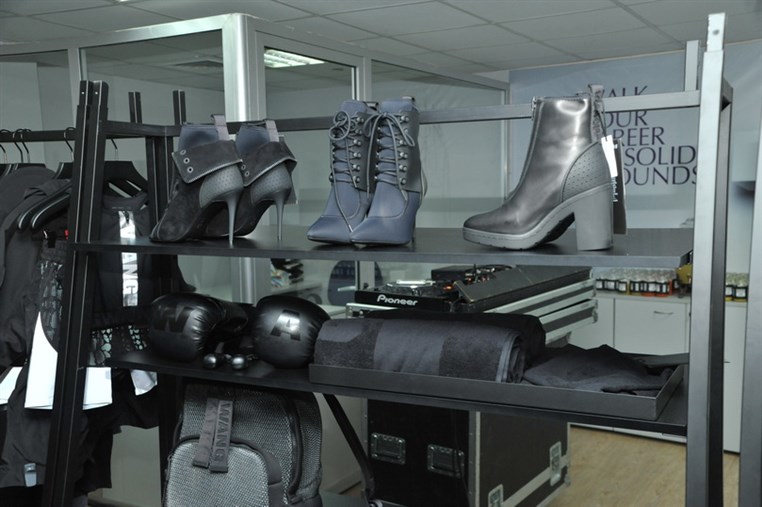  Alexander Wang x H & M Collection