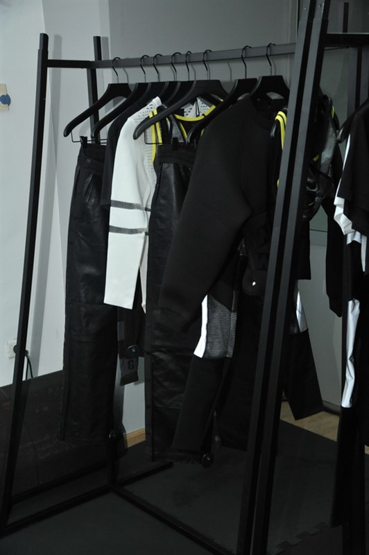 Alexander Wang x H & M Collection