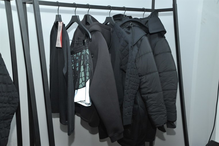  Alexander Wang x H & M Collection
