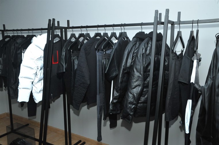  Alexander Wang x H & M Collection