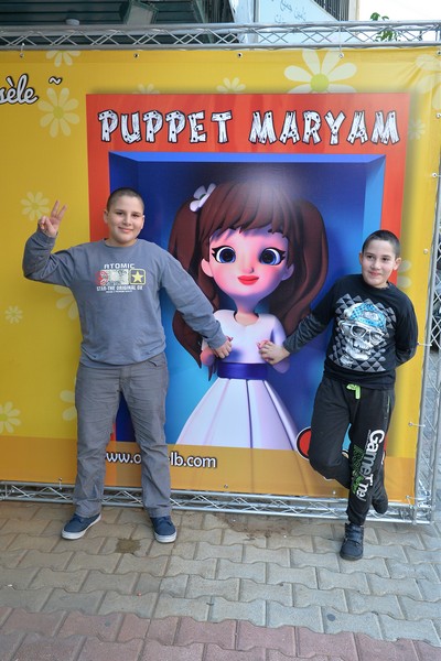 Gisele Hachem Zard dazzles children in PUPPET MARYAM 