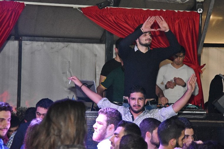 Dance to the SAXOBEAT