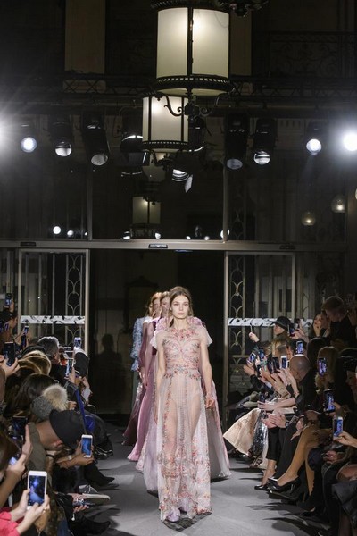 Dany Atrache Spring Summer 2018 Couture at PFW