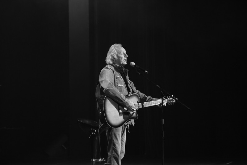 Didier Barbelivien at Casino Du Liban